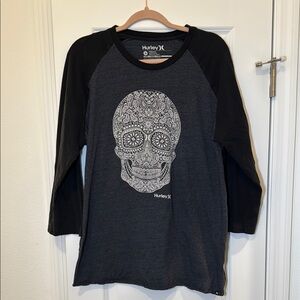 Hurley Black and Charcoal Skull Graphic Raglan Tee